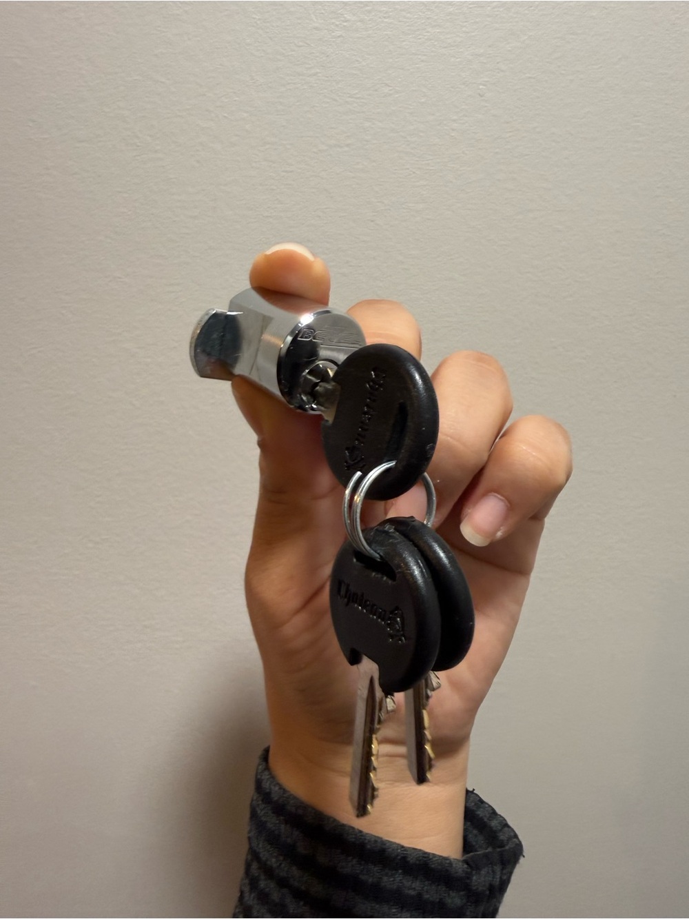 Chateau Cylinder Lock with 3 Keys - Public Storage